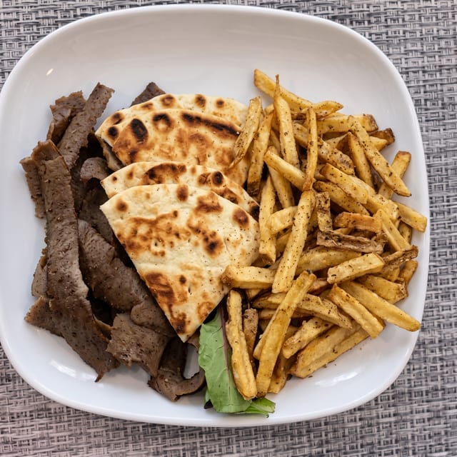 Lamb and Beef Gyro Platter.
